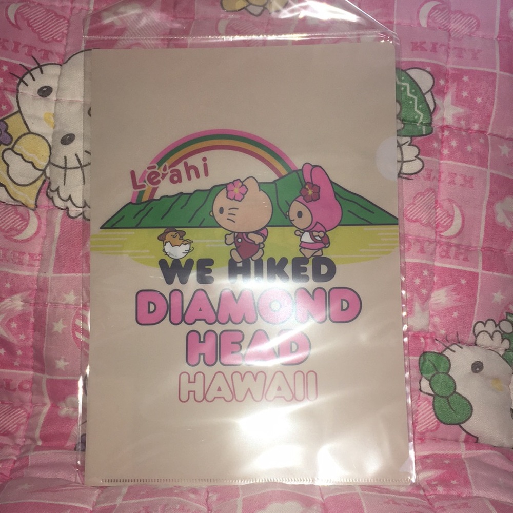 Hello Kitty “We Hiked Diamond Head” Folder